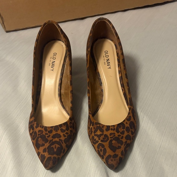 Old Navy Animal Print Heels - Picture 2 of 7